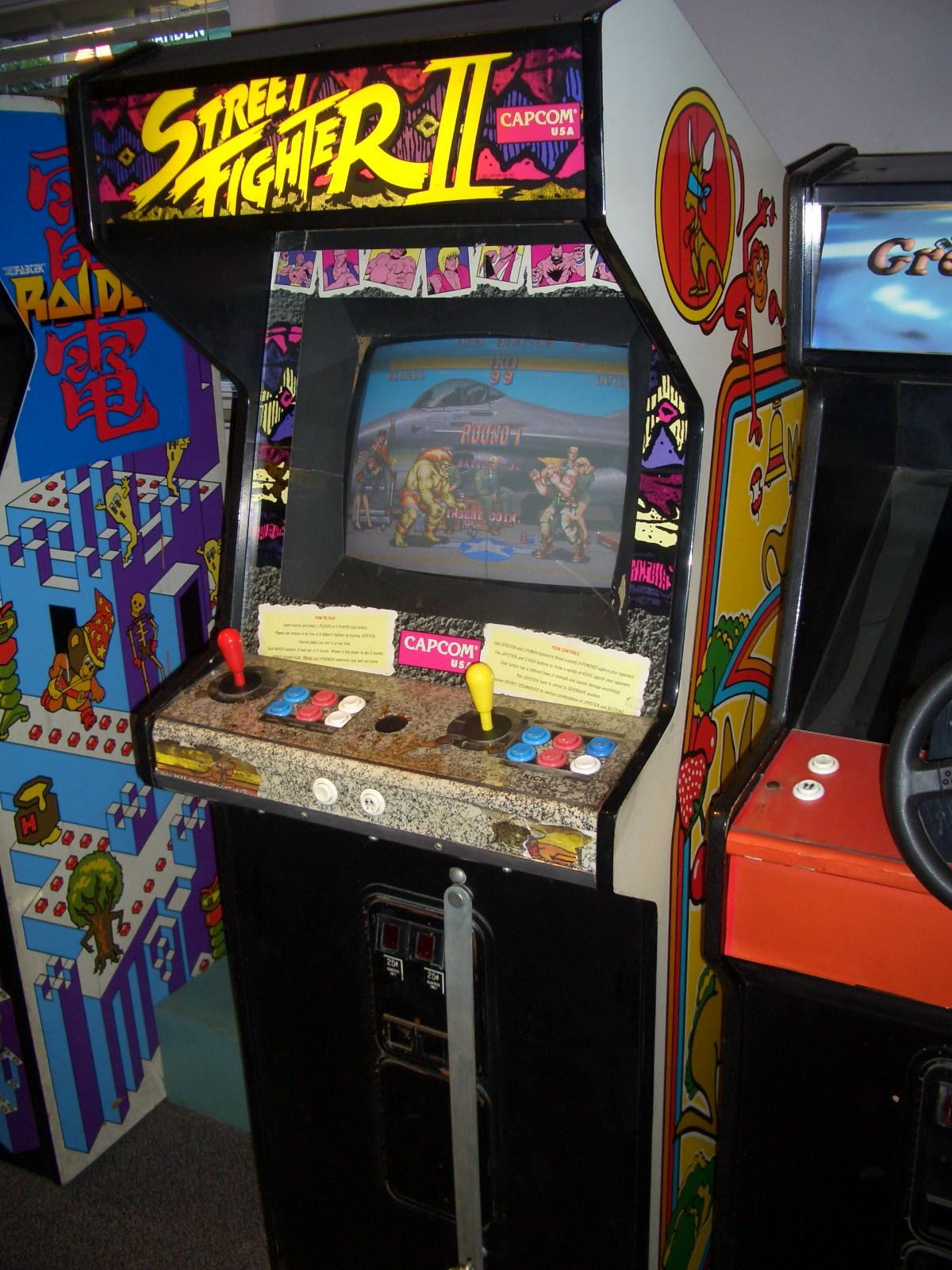 Street+Fighter+2+Arcade+Cabinet.jpg