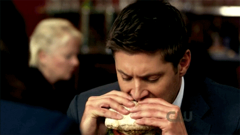 Supernatural-Dean-eating-burger.gif