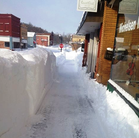 43 Inches of Snow in Upper Michigan. - Imgur.png