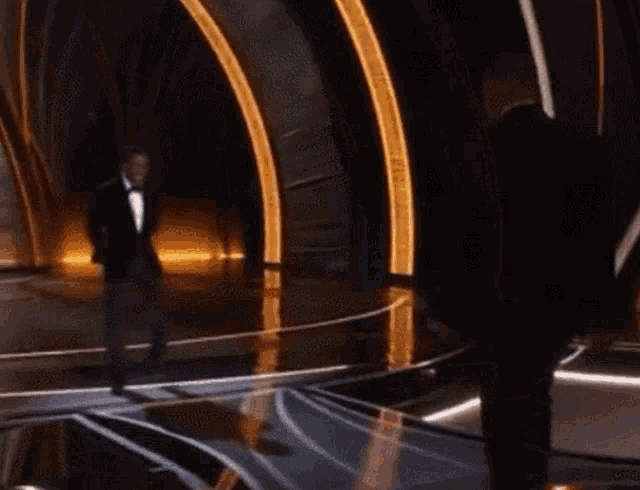 AAB00601-2F07-4CE7-8FC7-1B23DE03C983.gif