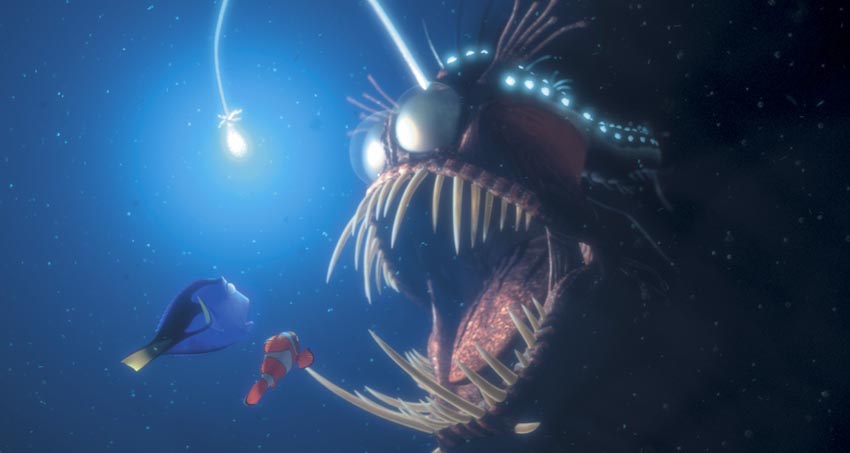 Dory-and-Marlin-get-scared-by-a-fish-in-Finding-Nemo.jpg