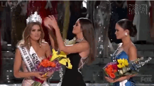 miss-universe-steve-harvey-mistake-colombia-philippines-video.gif