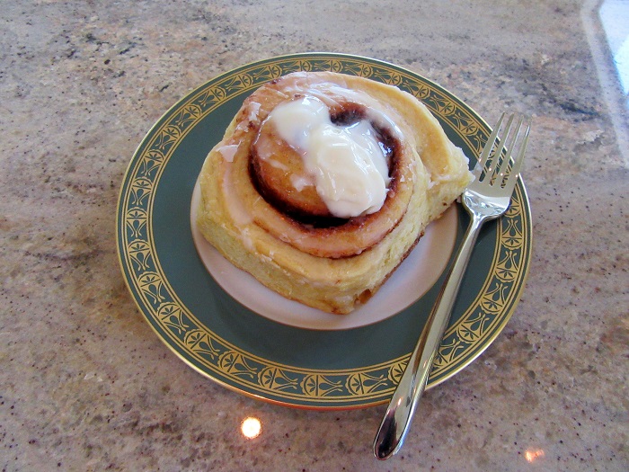 TahitianVanillaCinnamon Roll.jpg