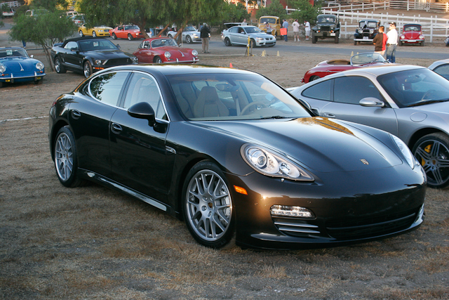 Porsche_Panamera_black.jpg