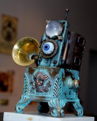 Eye-Pod-Victrola.jpg