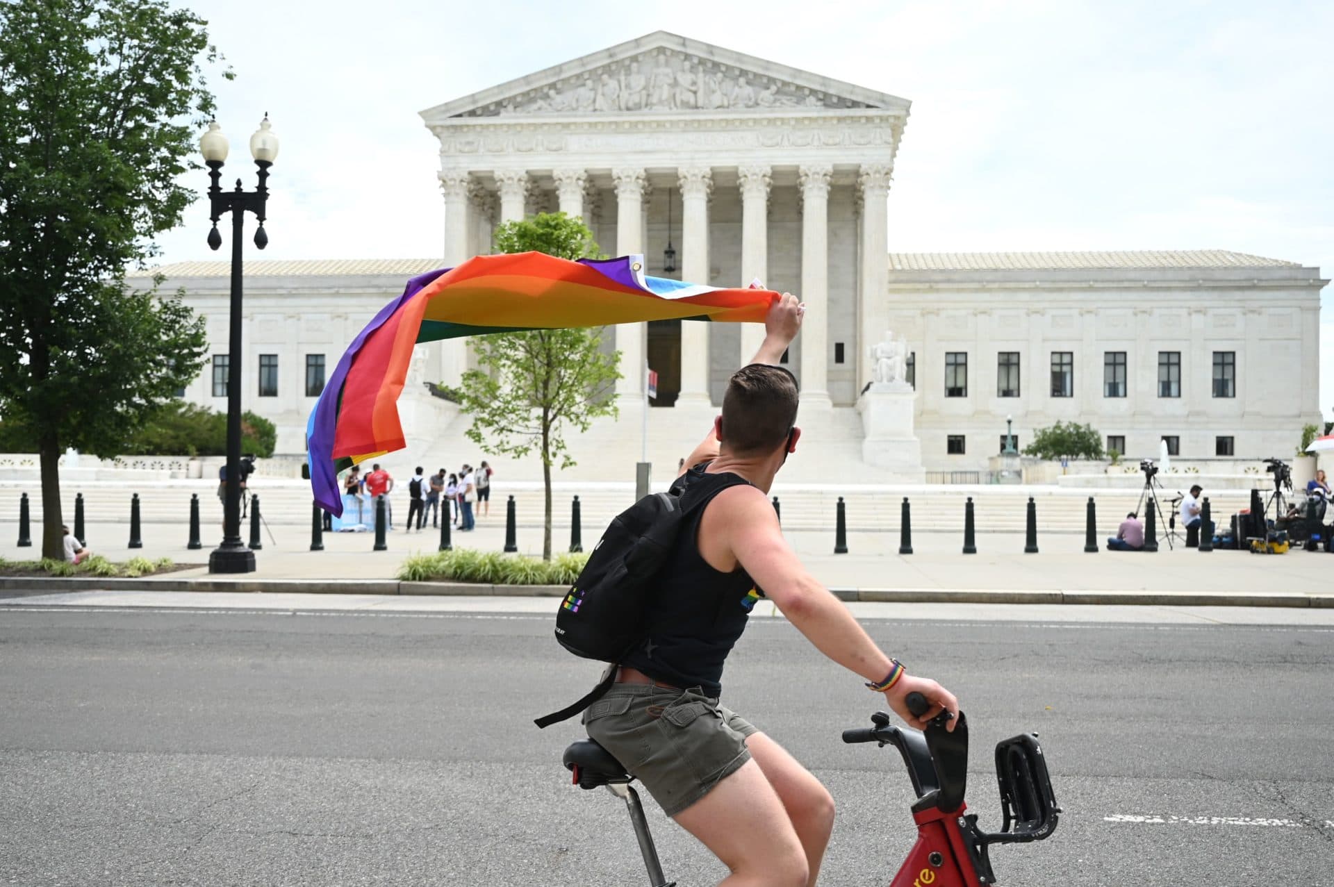 www.wbur.org