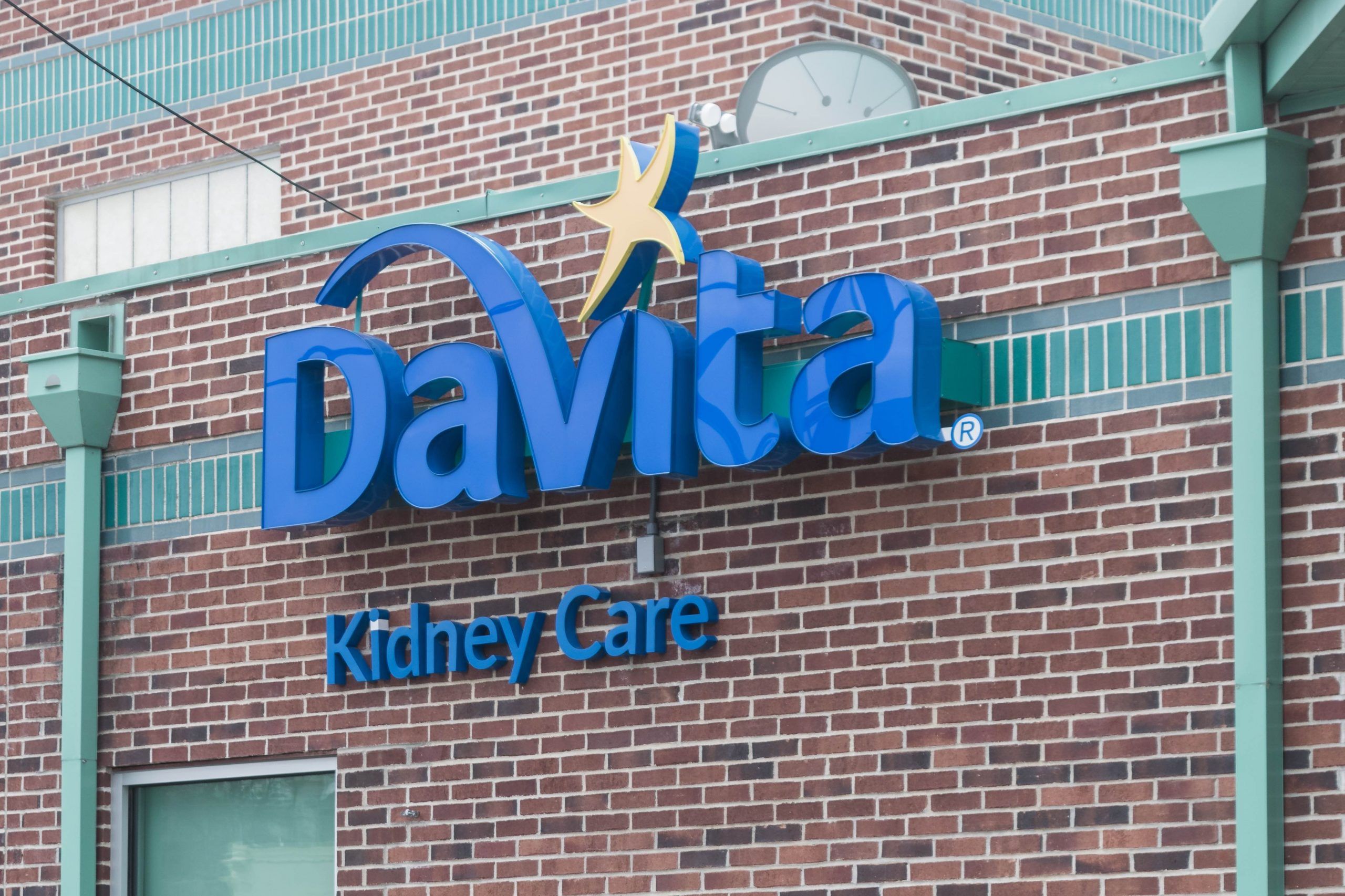davita2-scaled.jpg