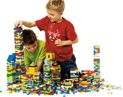 lego-creativity-event-for-children-playing-knex-zoob-uberstix-salem-nh.jpg