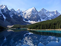 250px-Moraine_Lake_17092005.jpg