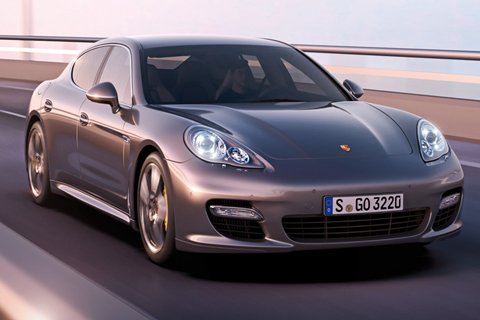 2011-Porsche-Panamera-Turbo-S-Front-Angle-Speed-480.jpg