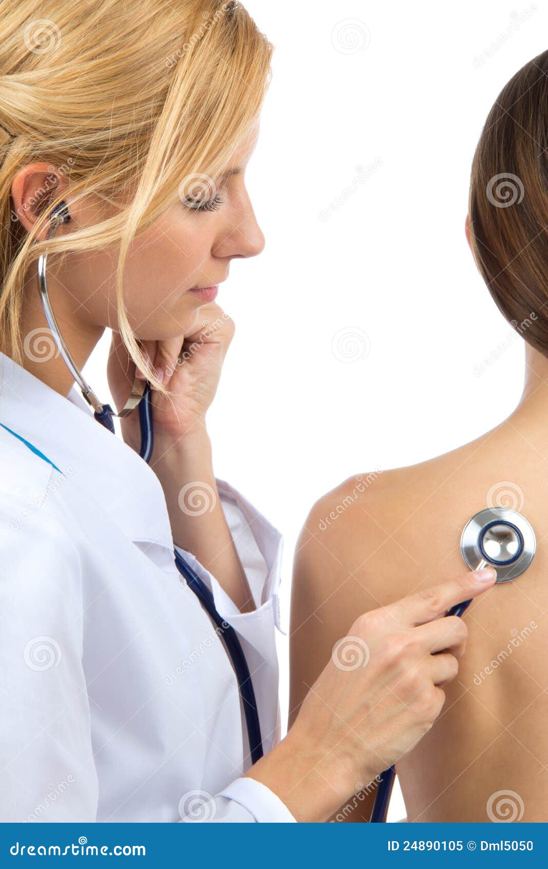 doctor-auscultating-patient-stethoscope-24890105.jpg